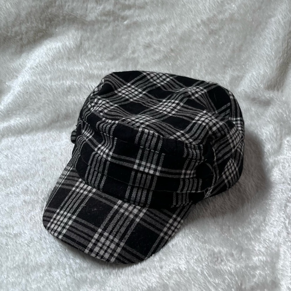 NEWSBOY CAP HAT One Size